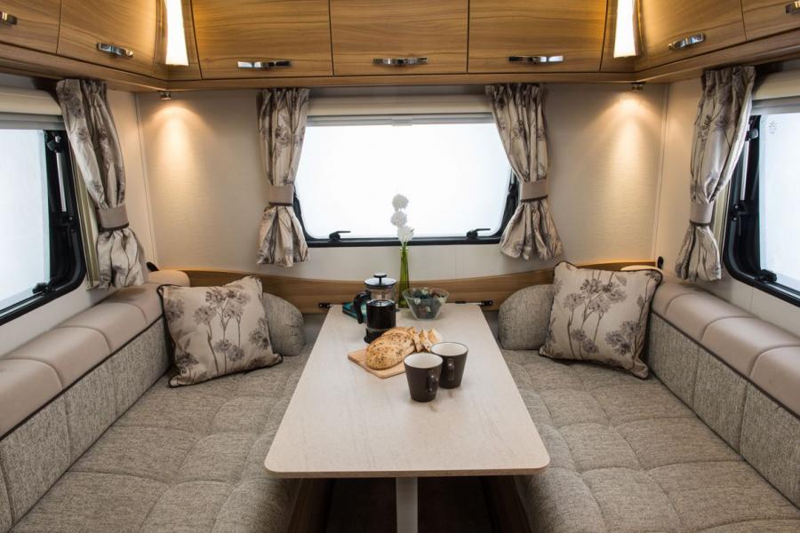 Интерьер Elddis Accordo 140 2015 года  (фото 4 из 5)